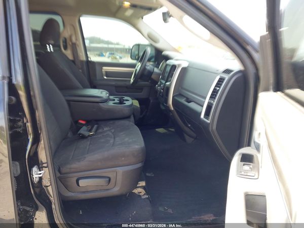 2019 RAM 1500 CLASSIC WARLOCK  4X4 6'4 BOX