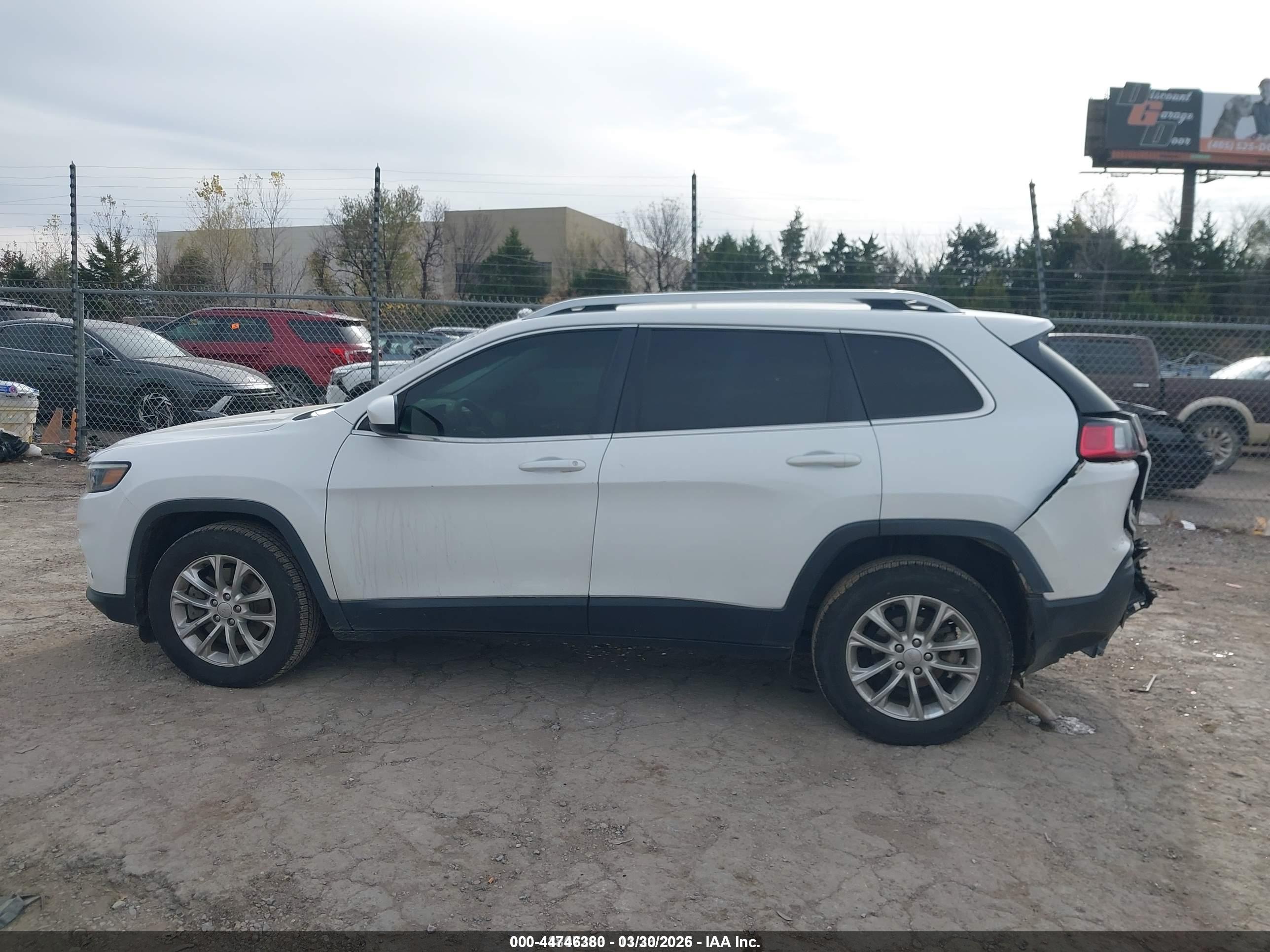 2019 JEEP CHEROKEE LATITUDE FWD