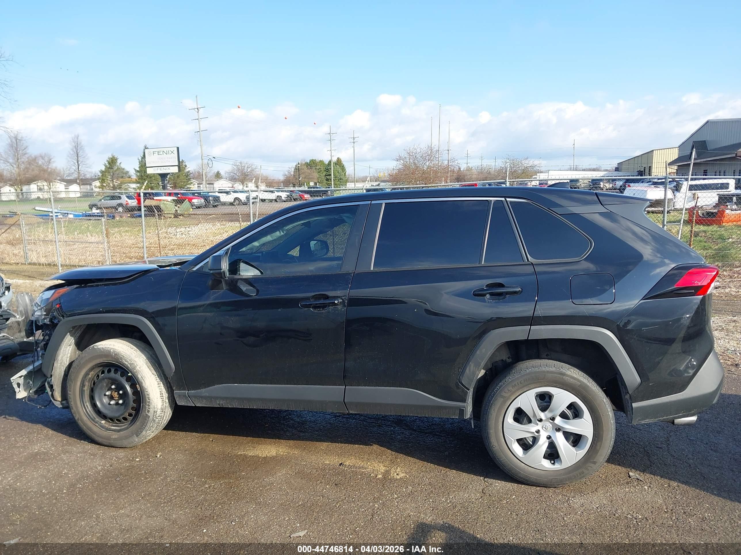 2023 TOYOTA RAV4 LE