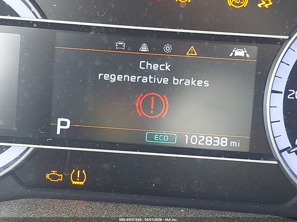 2022 KIA NIRO LXS SE