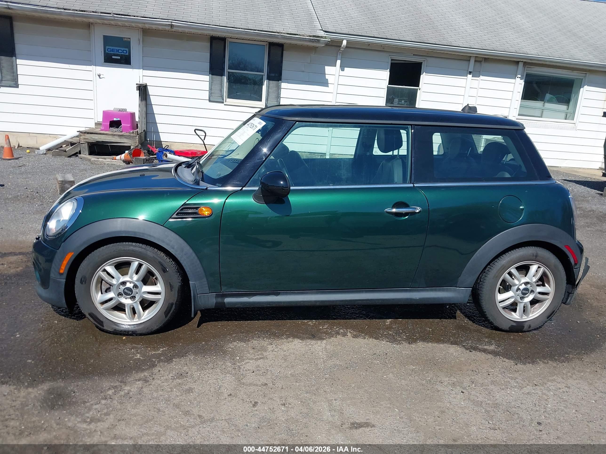 2013 MINI HARDTOP COOPER
