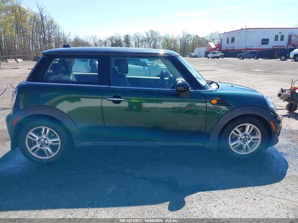 2013 MINI HARDTOP COOPER