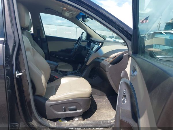 2017 HYUNDAI SANTA FE SE