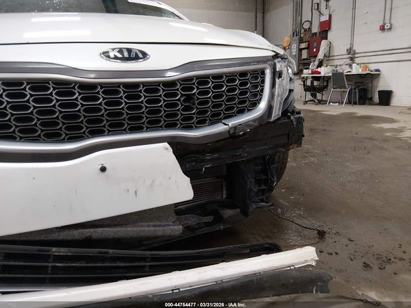 2016 KIA OPTIMA HYBRID GL - Middle-low