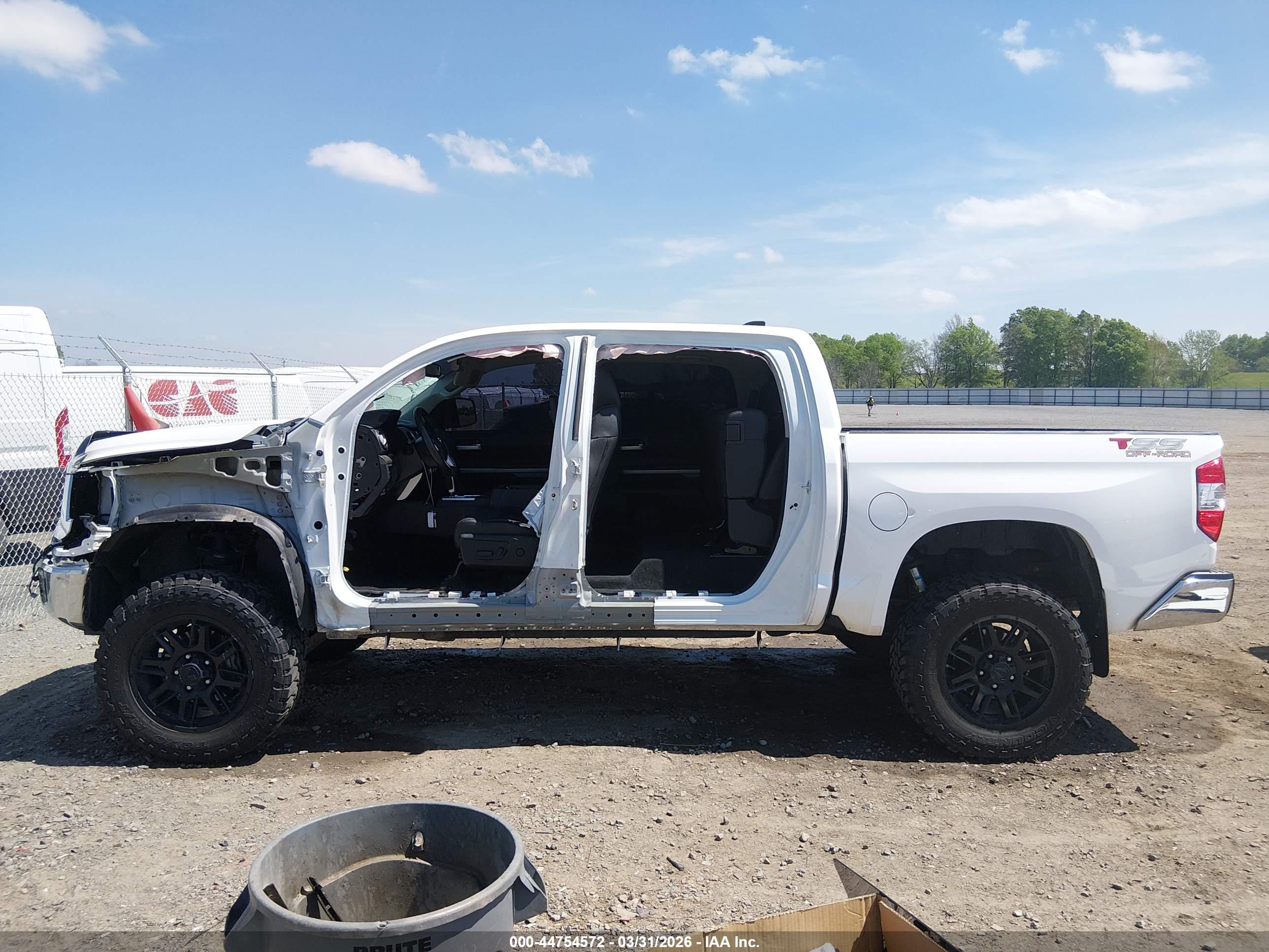 2021 TOYOTA TUNDRA SR5