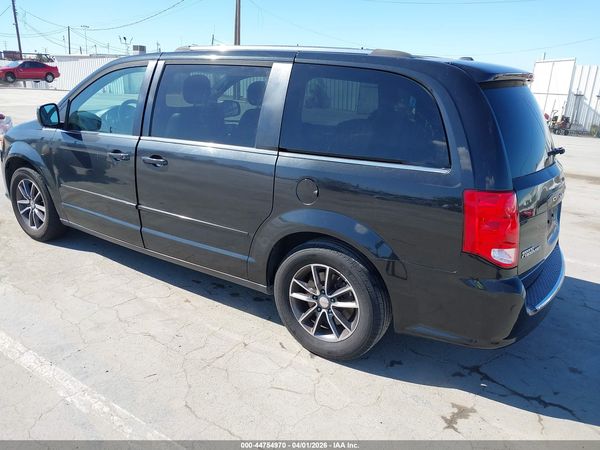 2017 DODGE GRAND CARAVAN SXT — I3