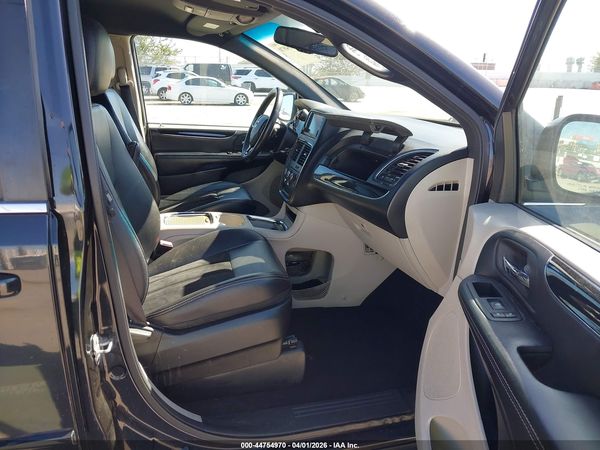 2017 DODGE GRAND CARAVAN SXT — I5