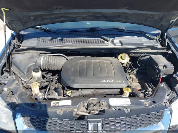 2017 DODGE GRAND CARAVAN SXT — I10