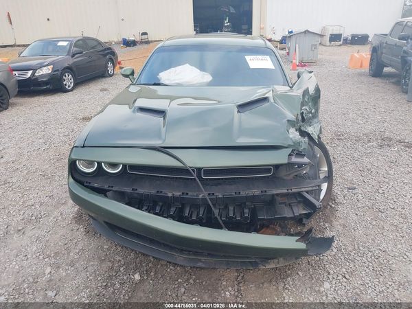 2021 DODGE CHALLENGER SXT