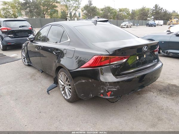 2018 LEXUS IS 300