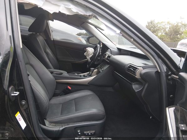 2018 LEXUS IS 300
