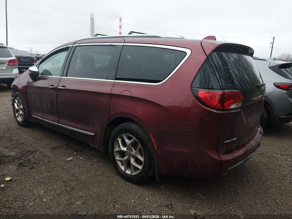 2017 CHRYSLER PACIFICA LIMITED — I3