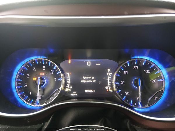 2017 CHRYSLER PACIFICA LIMITED — I7