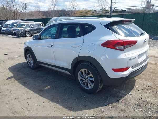 2017 HYUNDAI TUCSON SE