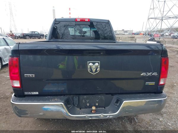 2017 RAM 1500 SLT  4X4 6'4 BOX