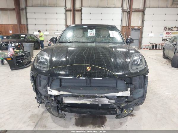 2019 PORSCHE MACAN