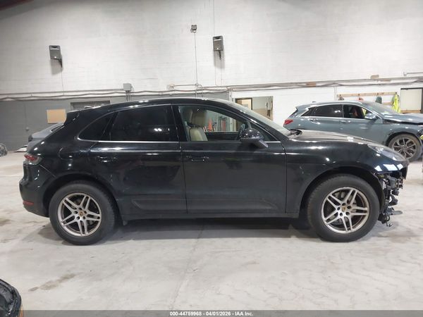 2019 PORSCHE MACAN