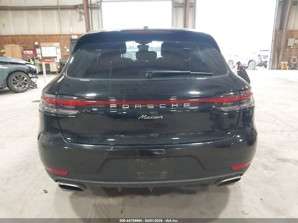 2019 PORSCHE MACAN