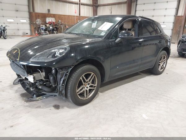 2019 PORSCHE MACAN