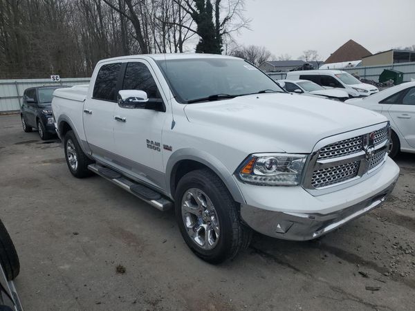 2013 RAM 1500 LARAMIE