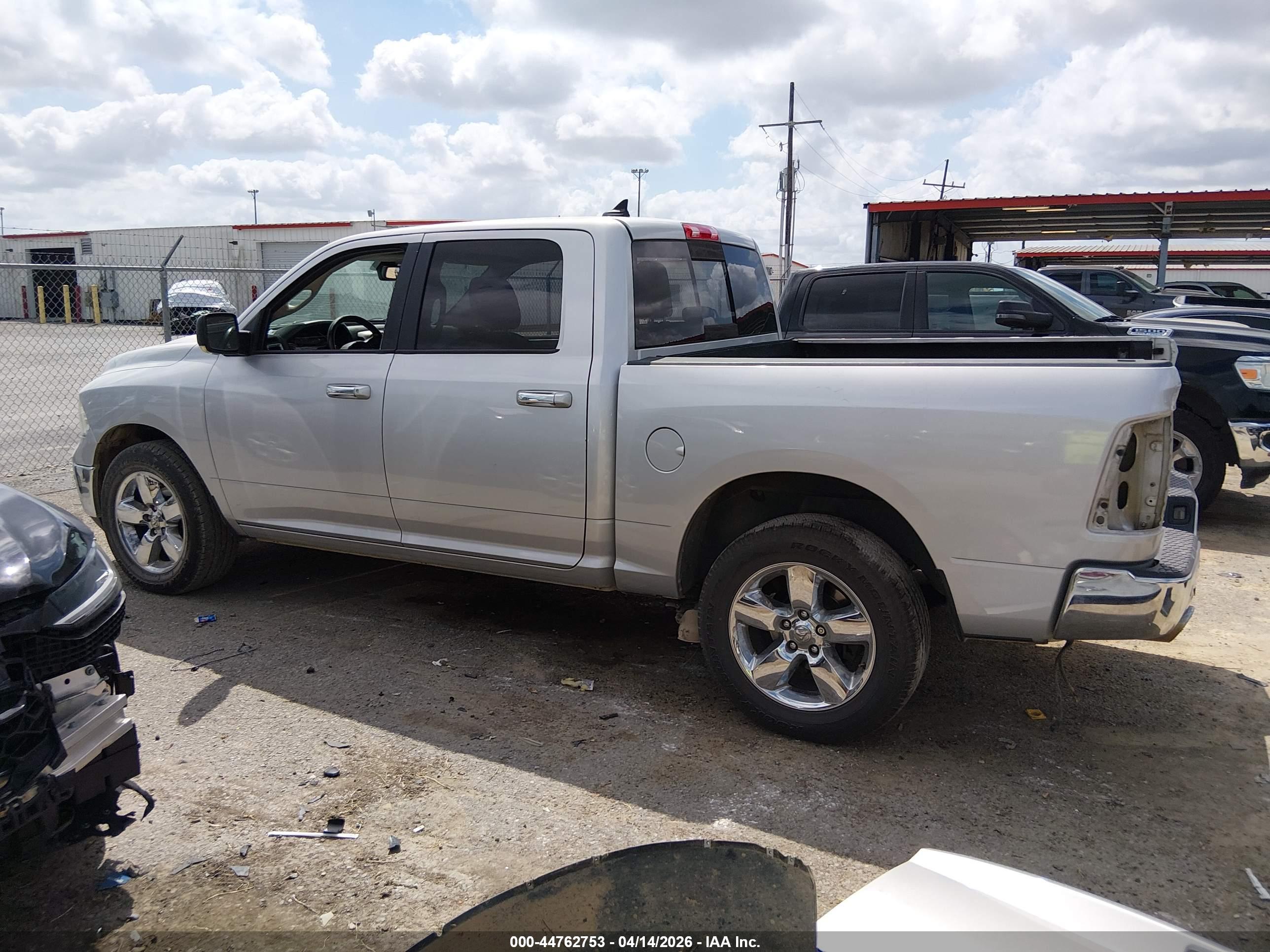 2016 RAM 1500 BIG HORN