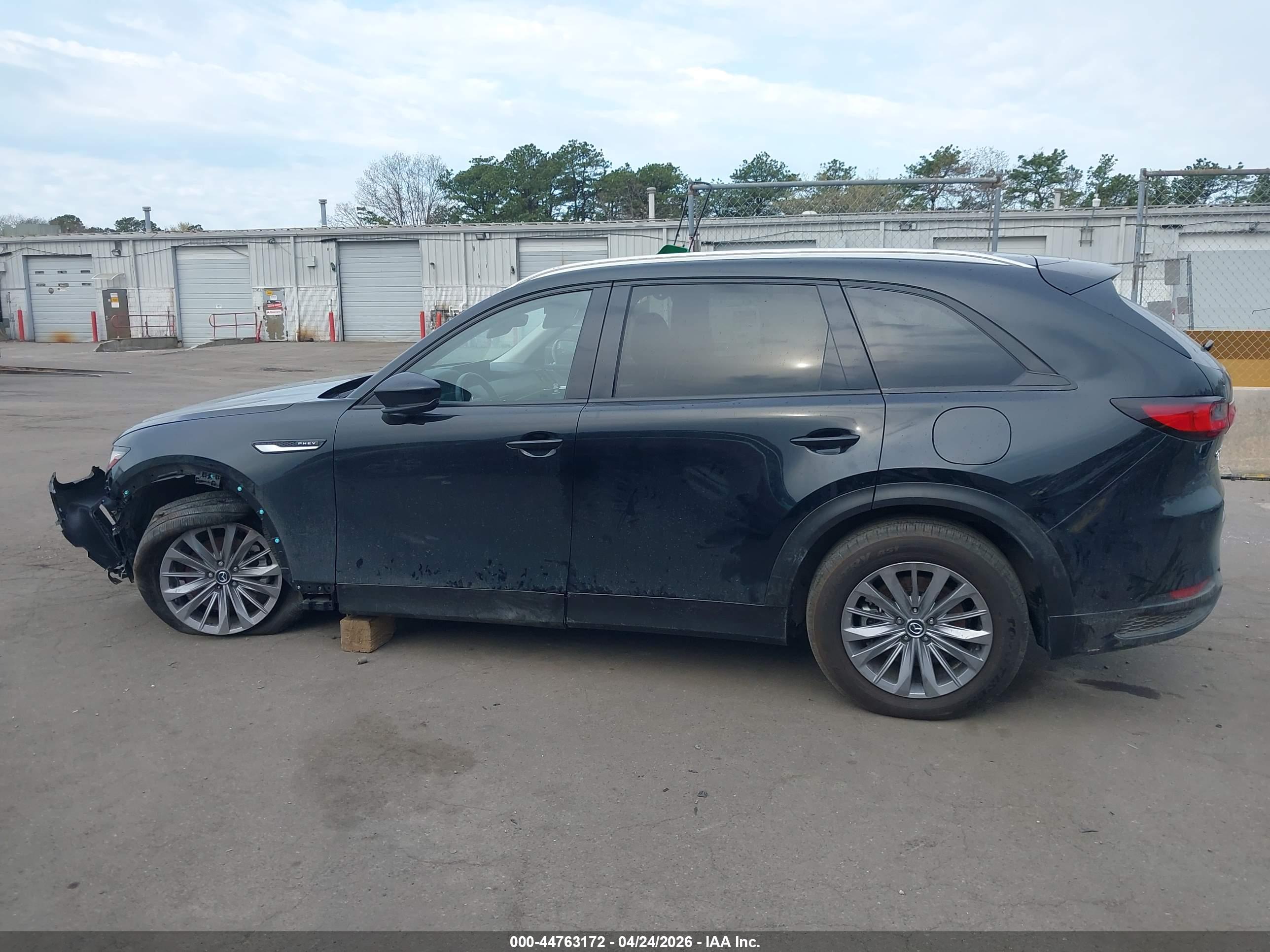 2025 MAZDA CX-90 PHEV PREFERRED PACKAGE