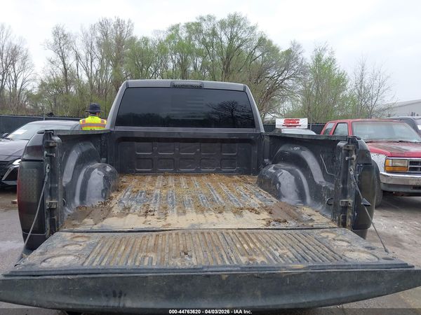 2019 RAM 1500 CLASSIC EXPRESS  4X4 6'4 BOX
