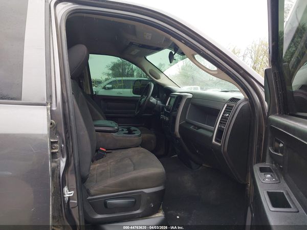 2019 RAM 1500 CLASSIC EXPRESS  4X4 6'4 BOX