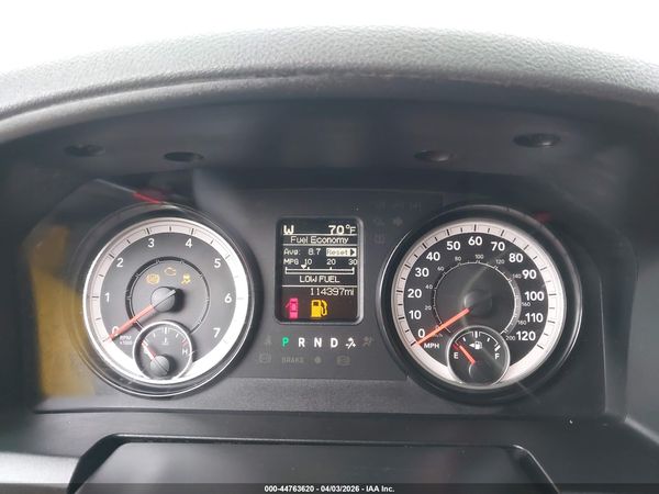 2019 RAM 1500 CLASSIC EXPRESS  4X4 6'4 BOX