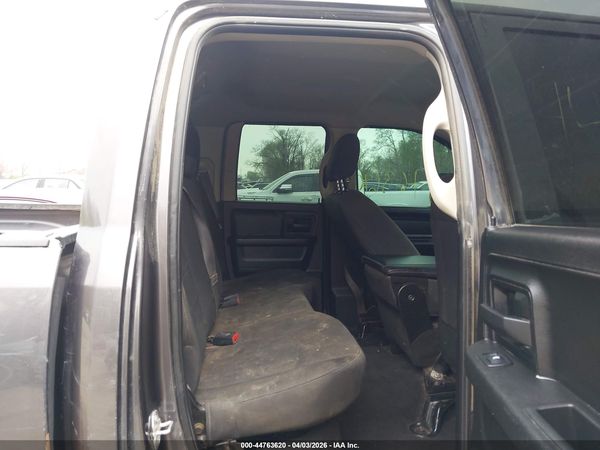 2019 RAM 1500 CLASSIC EXPRESS  4X4 6'4 BOX