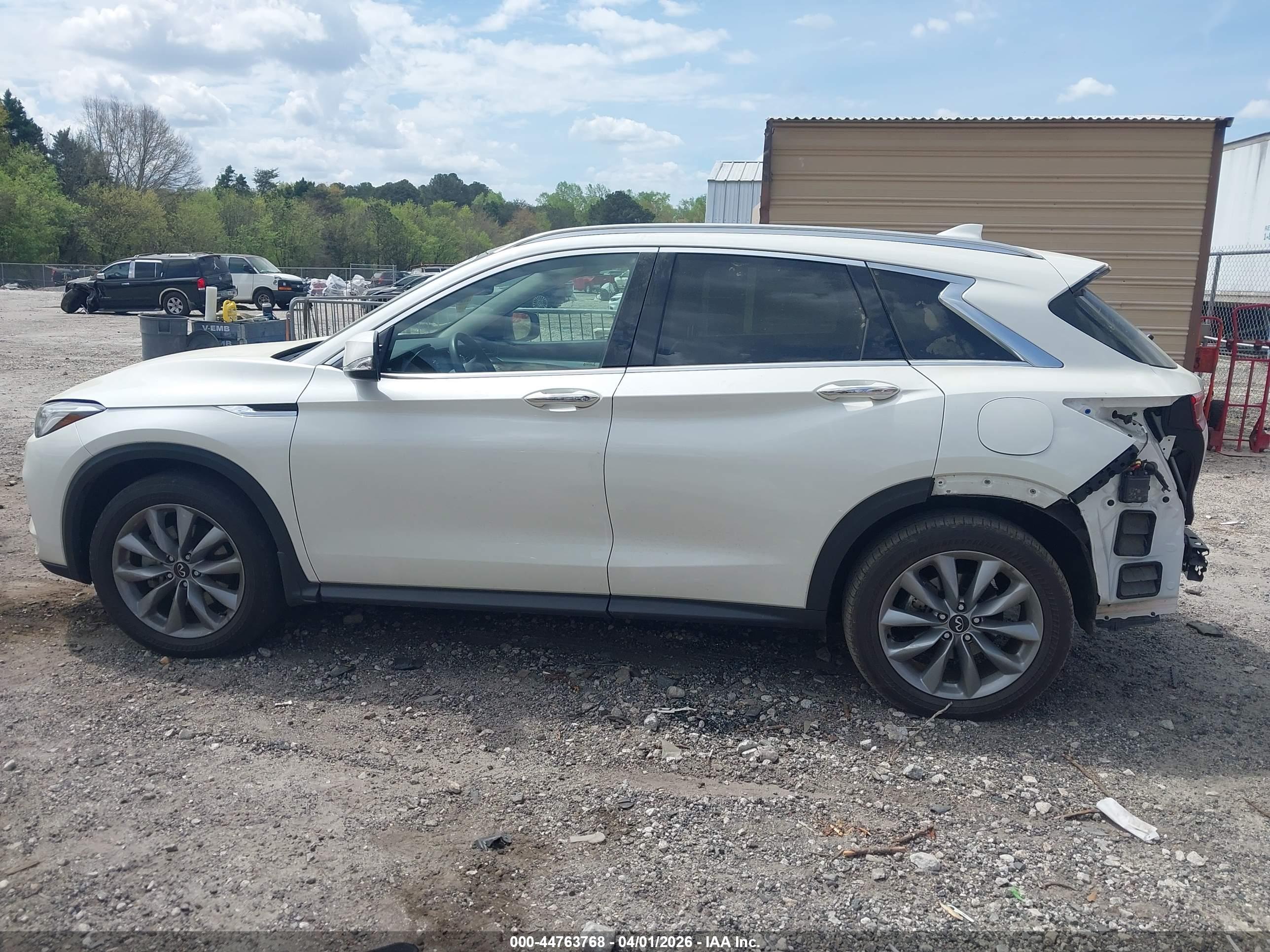 2021 INFINITI QX50 LUXE