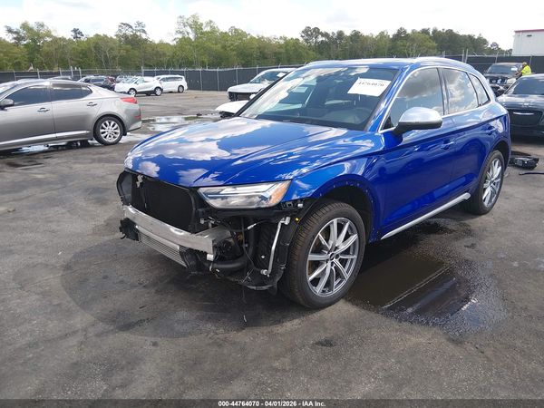 2022 AUDI SQ5