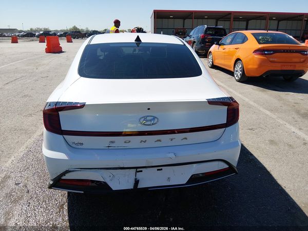 2023 HYUNDAI SONATA SE
