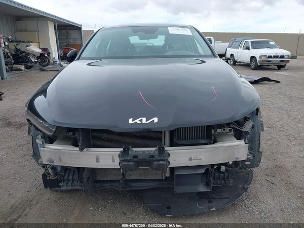 2022 KIA K5 LX