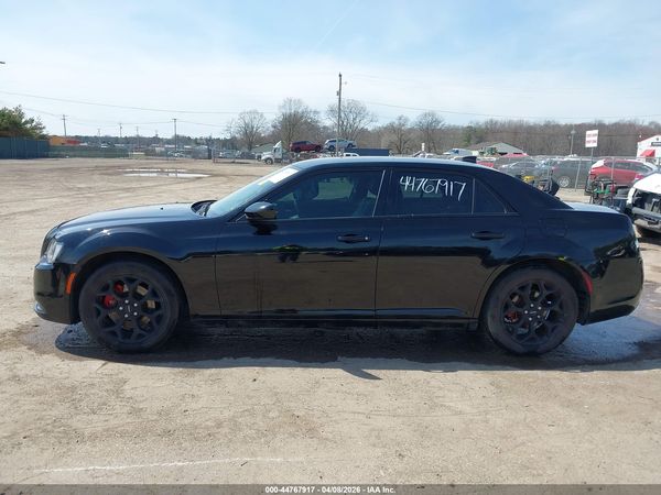 2016 CHRYSLER 300 300S — I117