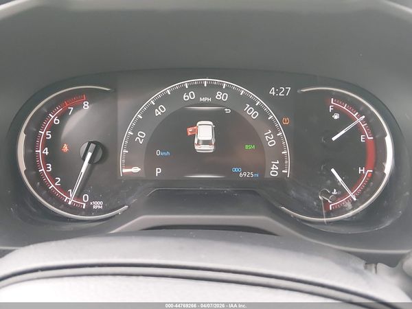 2025 TOYOTA RAV4 XLE