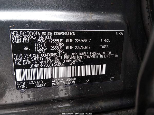 2025 TOYOTA RAV4 XLE