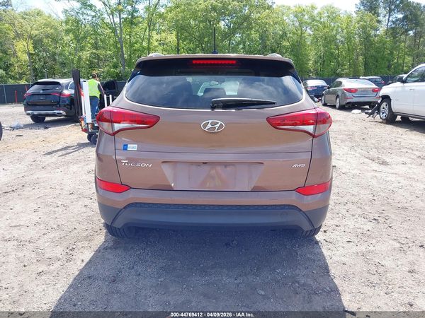 2017 HYUNDAI TUCSON SE