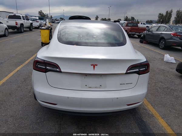 2018 TESLA MODEL 3 LONG RANGE/PERFORMANCE