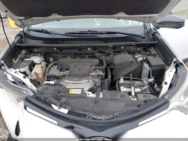 2017 TOYOTA RAV4 LE — I10