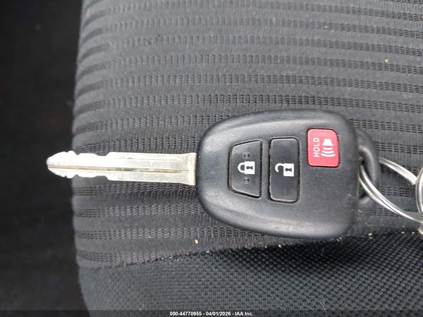 2017 TOYOTA RAV4 LE — I11