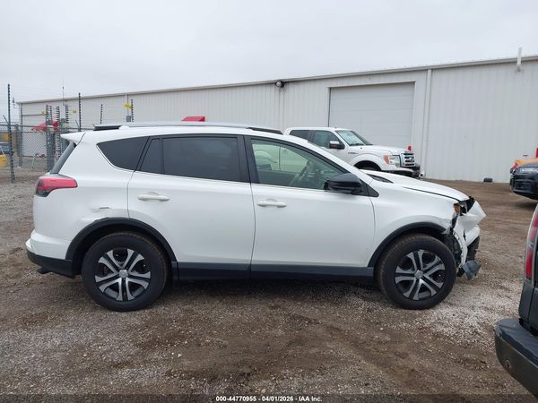 2017 TOYOTA RAV4 LE — I116