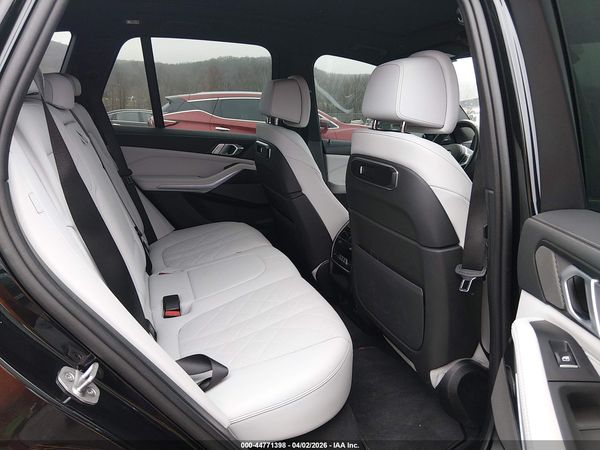 2025 BMW X5 M60I