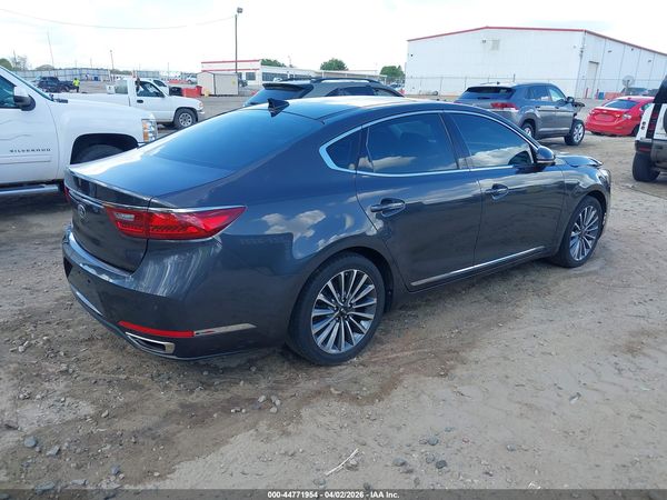 2018 KIA CADENZA PREMIUM
