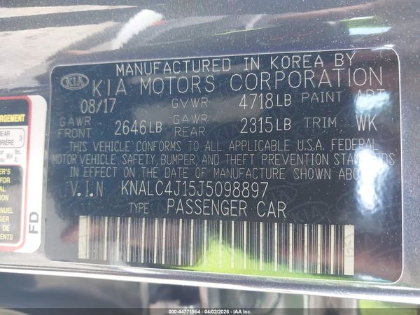 2018 KIA CADENZA PREMIUM