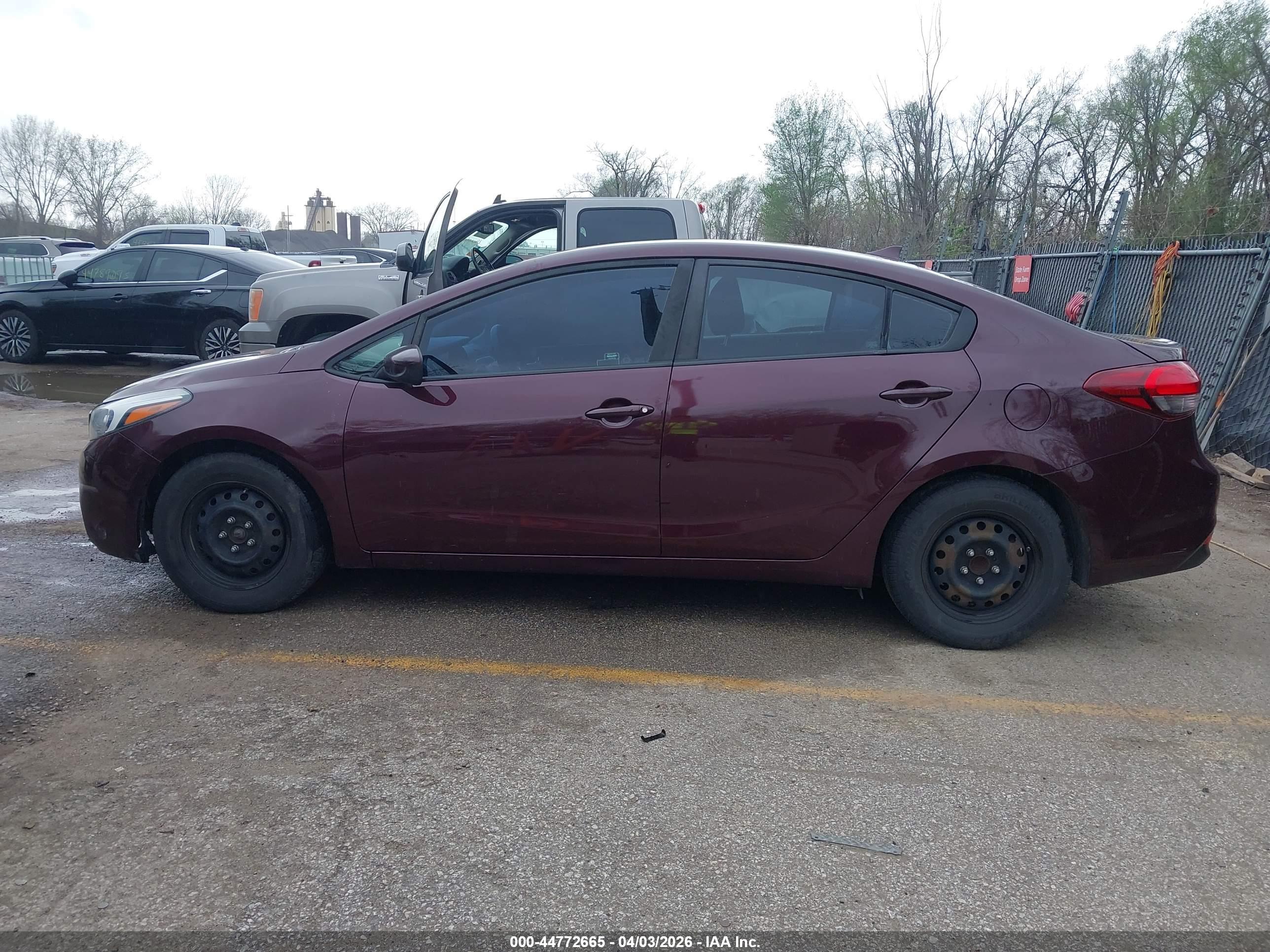 2017 KIA FORTE LX