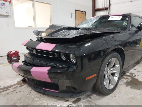 2020 DODGE CHALLENGER SXT