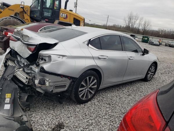 2019 LEXUS ES