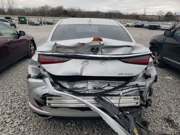 2019 LEXUS ES