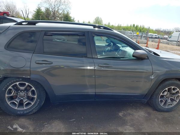 2022 JEEP CHEROKEE TRAILHAWK 4X4